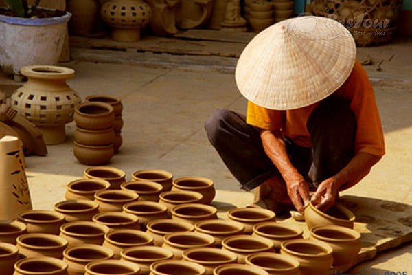 lang-gom-thanh-ha-nghe-truyen-thong-hoi-an.jpg