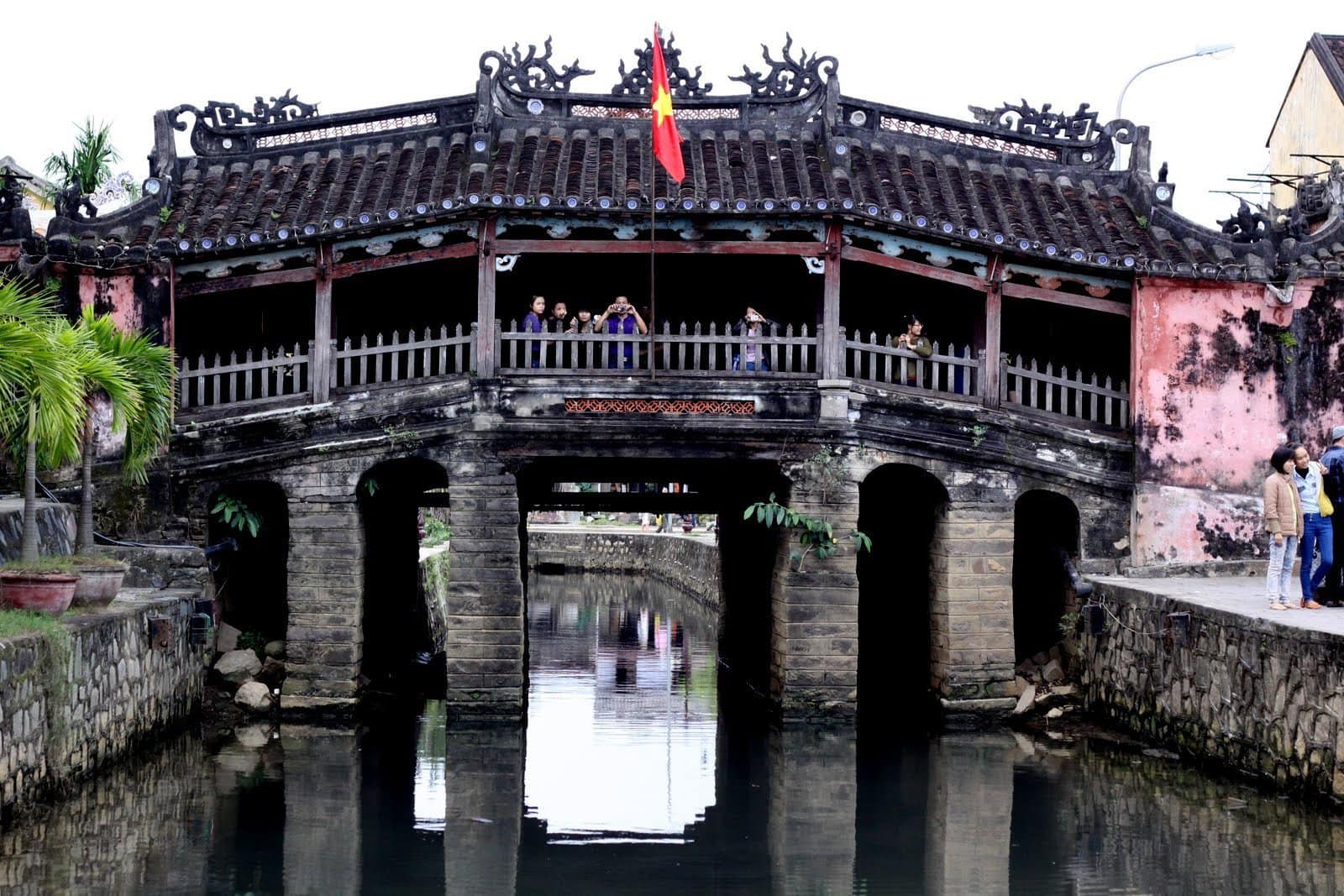 chua-cau-bieu-tuong-van-hoa-hoi-an.jpg