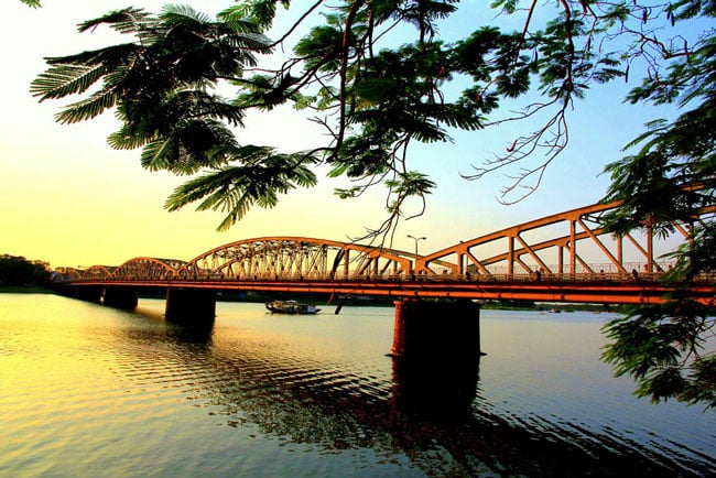 song-huong-hue.jpg