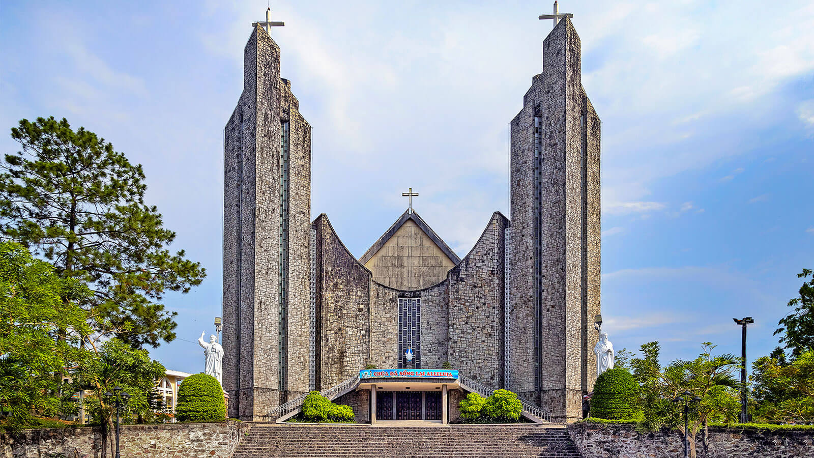 nha-tho-phu-cam-0.jpg
