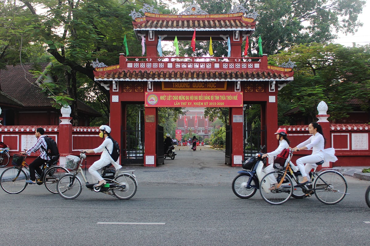 truong-quoc-hoc-hue.jpg
