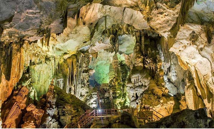 hang-tien-son-phong-nha.jpg